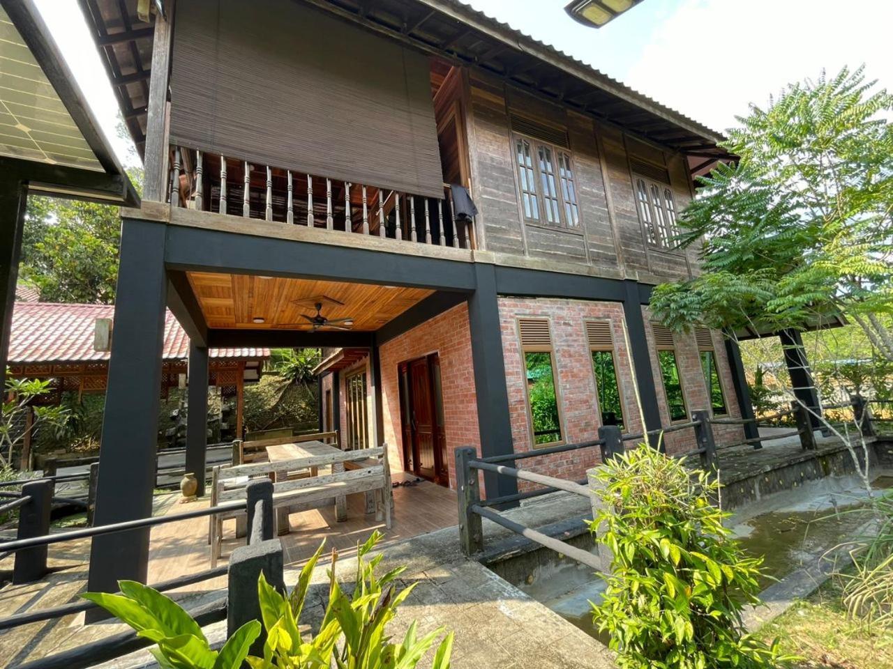 Dr Dusun Hotell Hulu Langat Eksteriør bilde