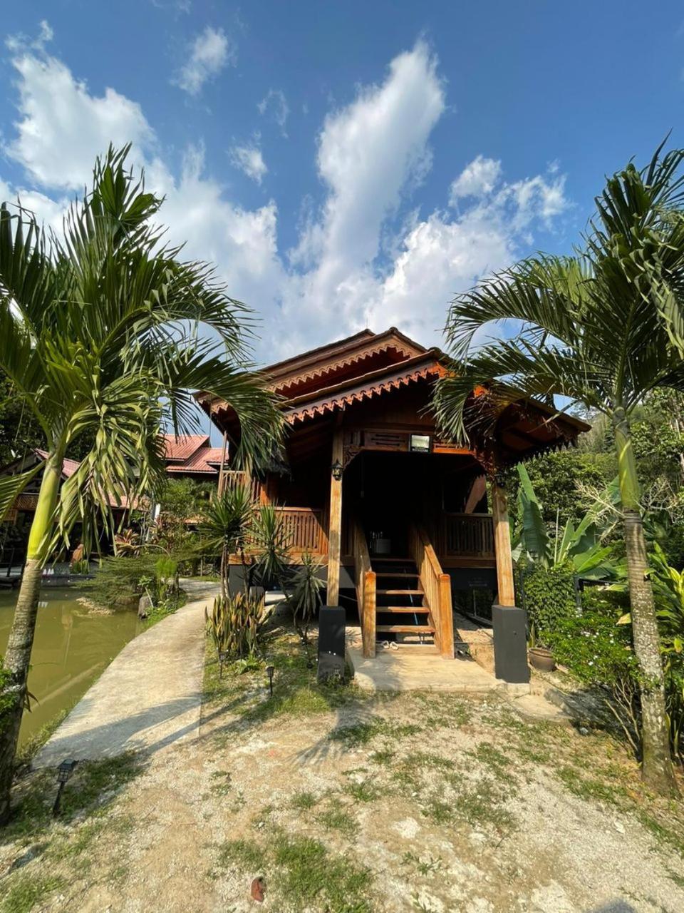 Dr Dusun Hotell Hulu Langat Eksteriør bilde
